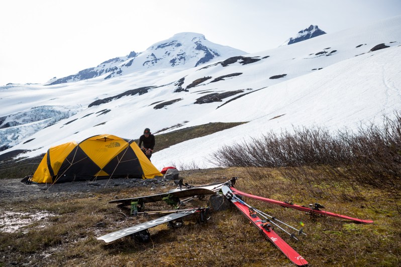 Camp at Hogsback trail at Mount Baker in Washington in June